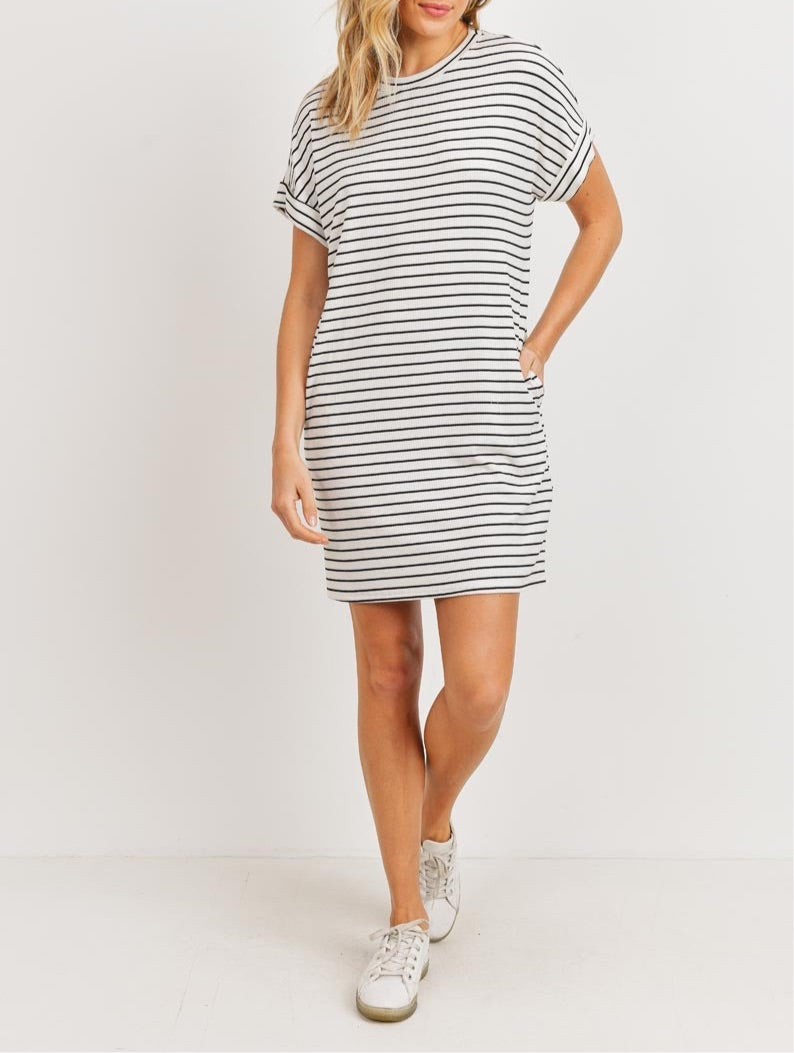 Effortlessly Chic T-Shirt Dress White