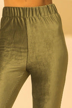 Load image into Gallery viewer, Star Of The Show Pants Olive
